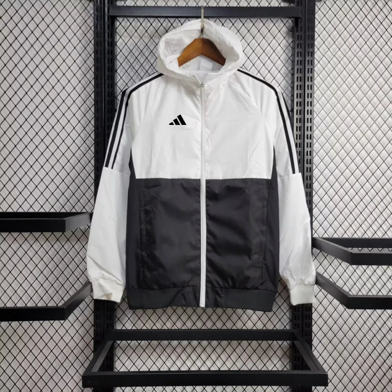 Windbreaker 24/25 - Branco e Preto